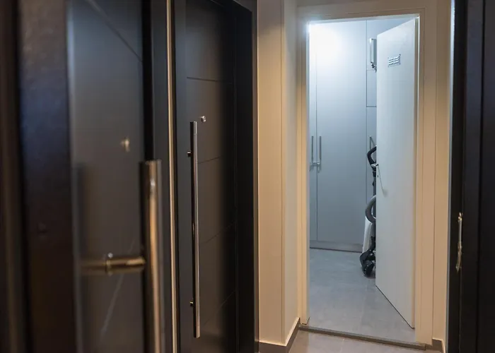 Above & Beyond Center Luxury Redefined Apartment