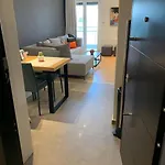 Above & Beyond Center Luxury Redefined Apartament